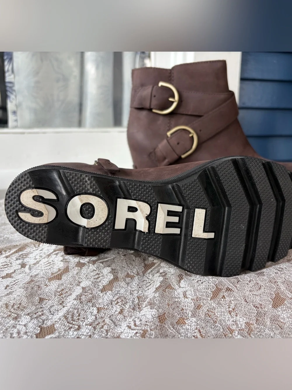 Sorel wedge ankle